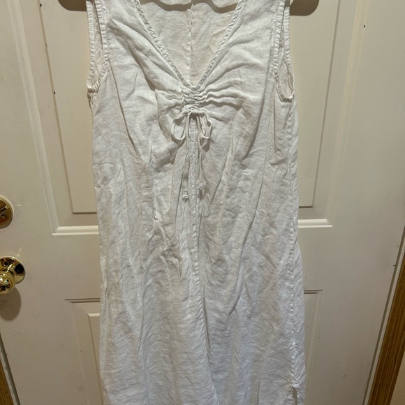 Francesca Bettini Dresses & Skirts - White Sleeveless A-Line 100-% Midi Dress - M